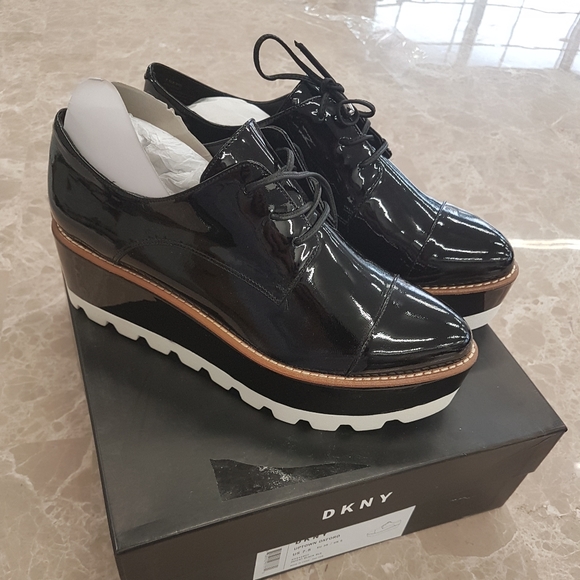 Dkny Shoes - DKNY oxfords new display model